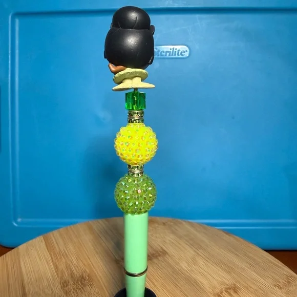 Disney Doorables Beaded Character Pen Tiana from Princess and the Frog - Picture 2 of 3